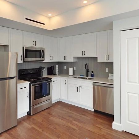 Fun Cozy Apts - 1 25 Mile Walk To Tiaa Bnk Fld Jacksonville Bagian luar foto